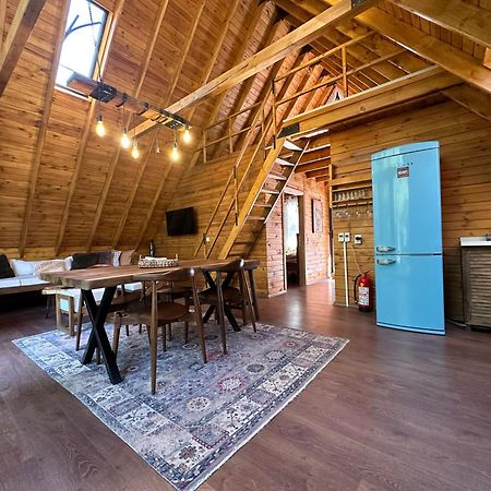 Panurlawoodenhouse Oezel Havuz& Sauna Mavi Eksteriør bilde