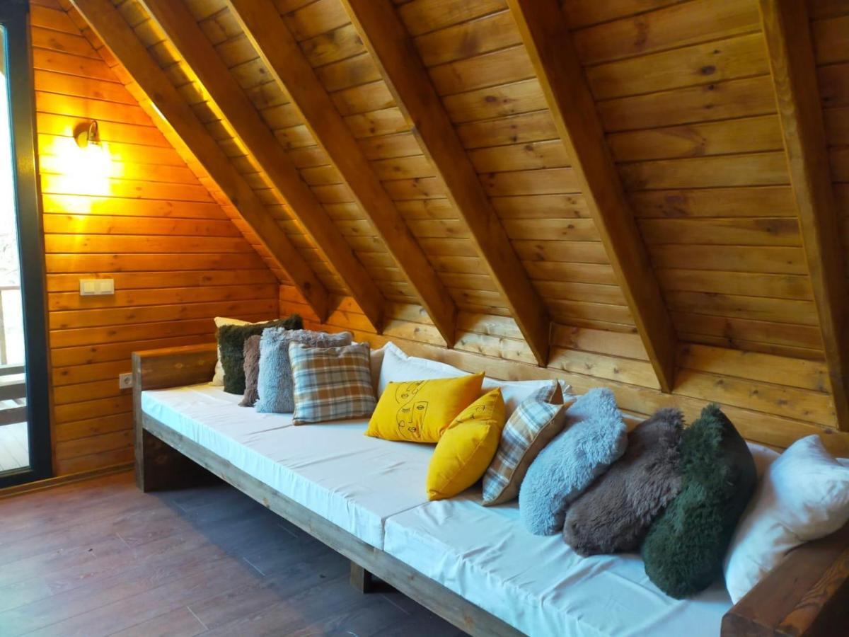 Panurlawoodenhouse Oezel Havuz& Sauna Mavi Eksteriør bilde