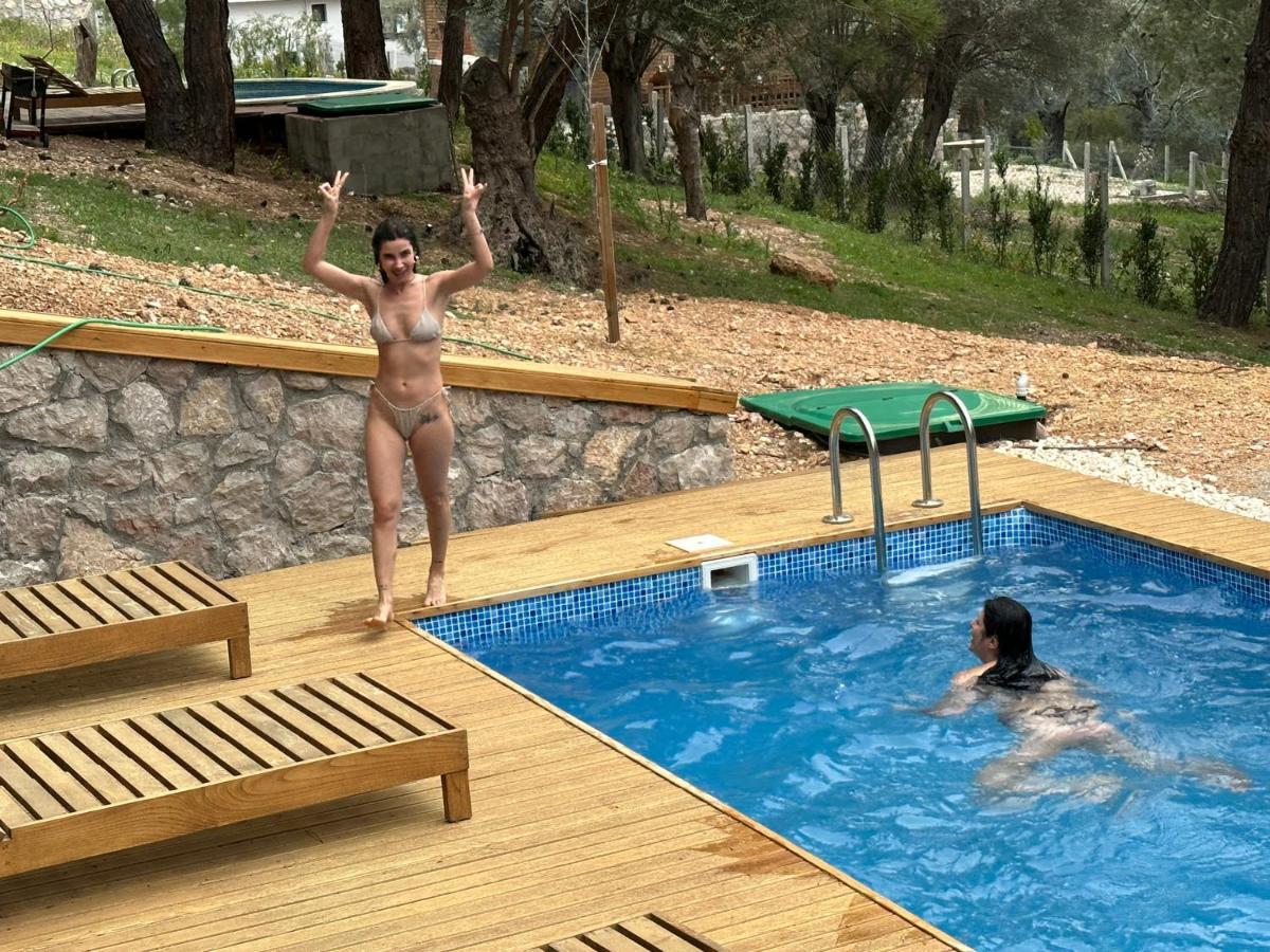 Panurlawoodenhouse Oezel Havuz& Sauna Mavi Eksteriør bilde