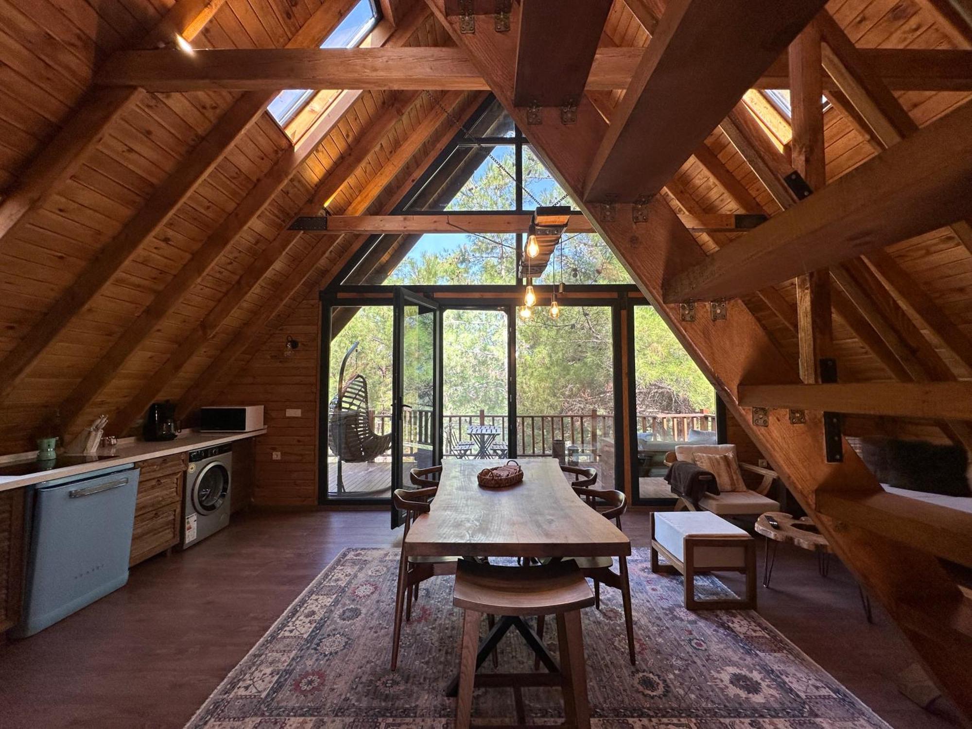 Panurlawoodenhouse Oezel Havuz& Sauna Mavi Eksteriør bilde