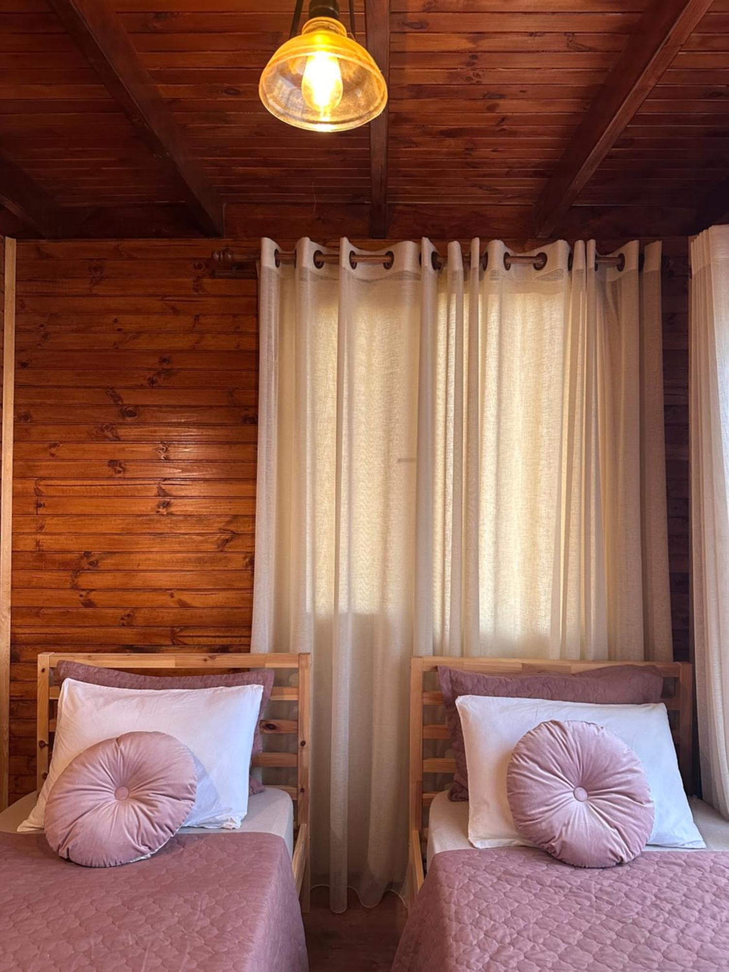 Panurlawoodenhouse Oezel Havuz& Sauna Mavi Eksteriør bilde
