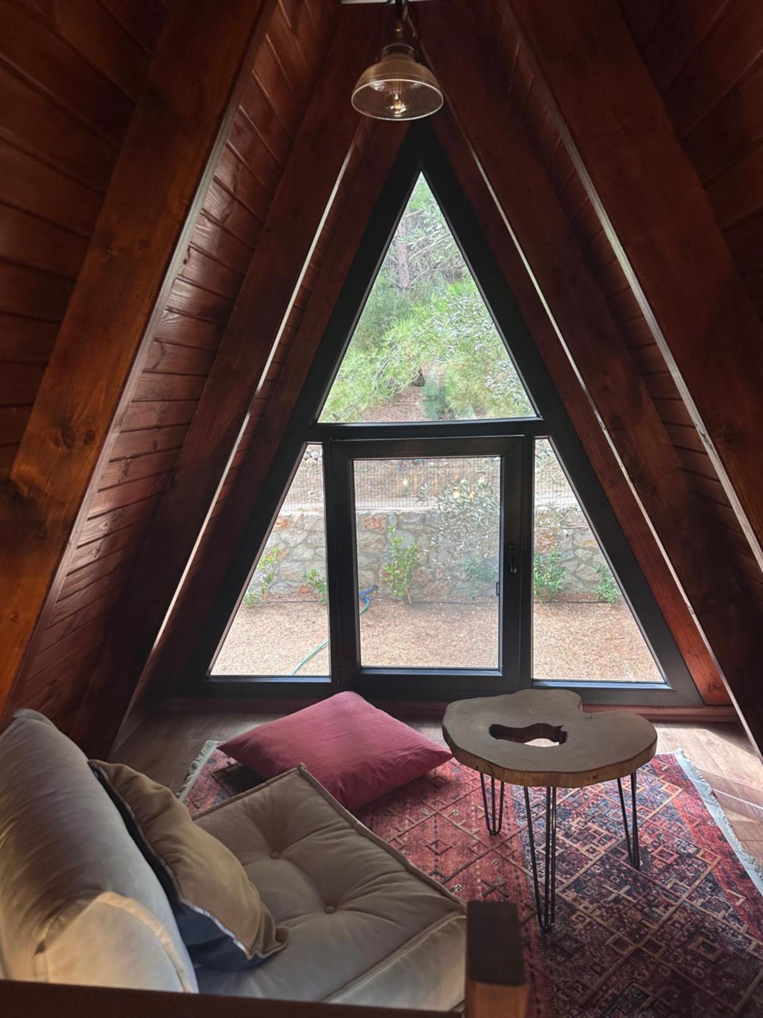 Panurlawoodenhouse Oezel Havuz& Sauna Mavi Eksteriør bilde