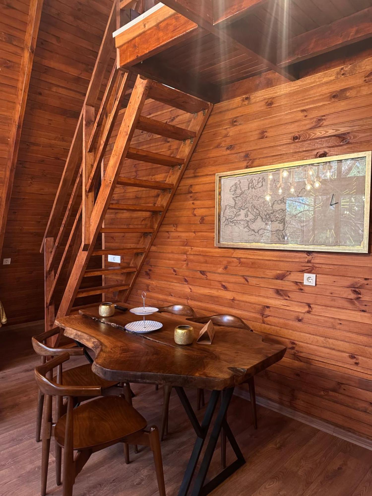 Panurlawoodenhouse Oezel Havuz& Sauna Mavi Eksteriør bilde