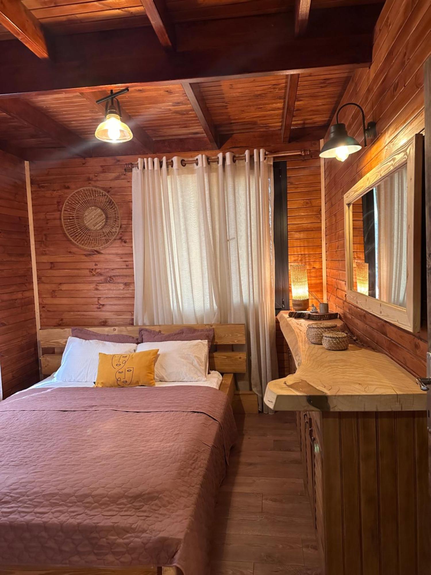 Panurlawoodenhouse Oezel Havuz& Sauna Mavi Eksteriør bilde
