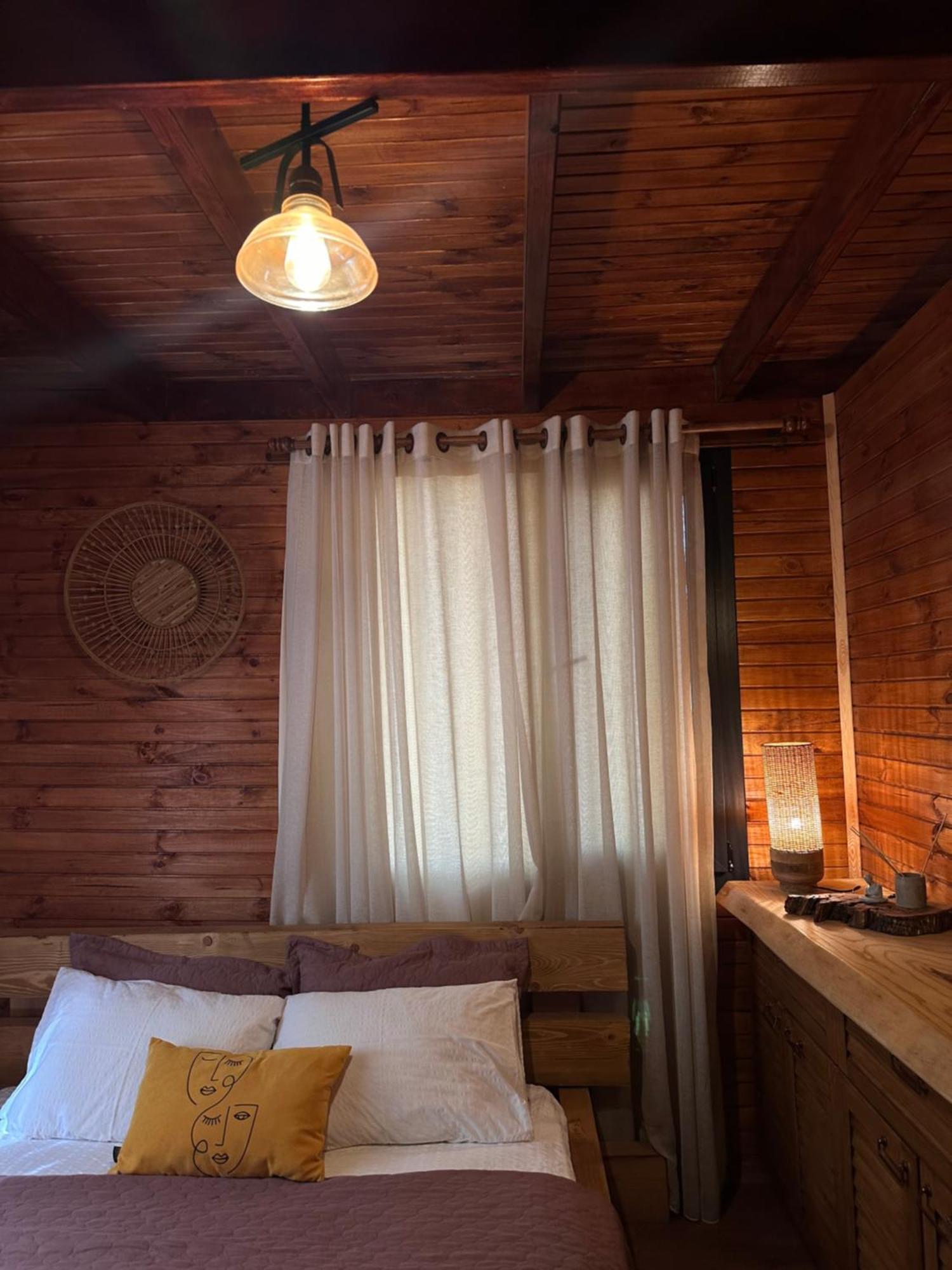Panurlawoodenhouse Oezel Havuz& Sauna Mavi Eksteriør bilde